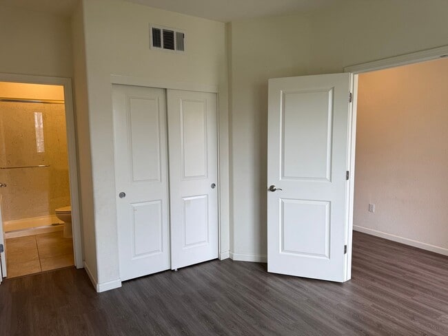 Building Photo - San Jose Comfort, Convenience and Location