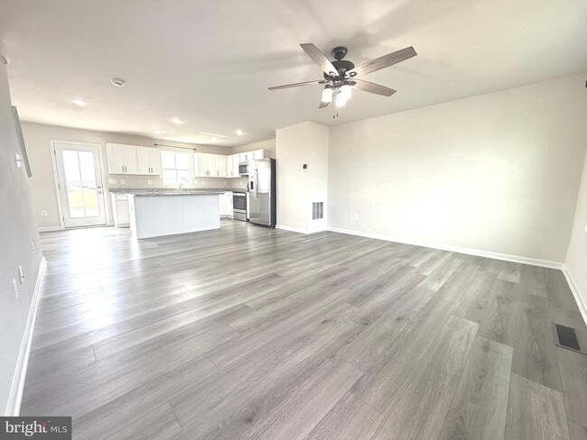 Building Photo - 365 Otero Ln