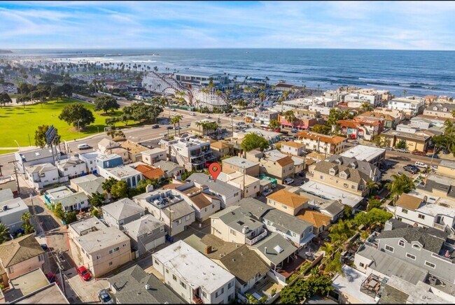 Building Photo - Newly Remodeled and Fully furnished- Mission Beach 5 bed 3 baths.