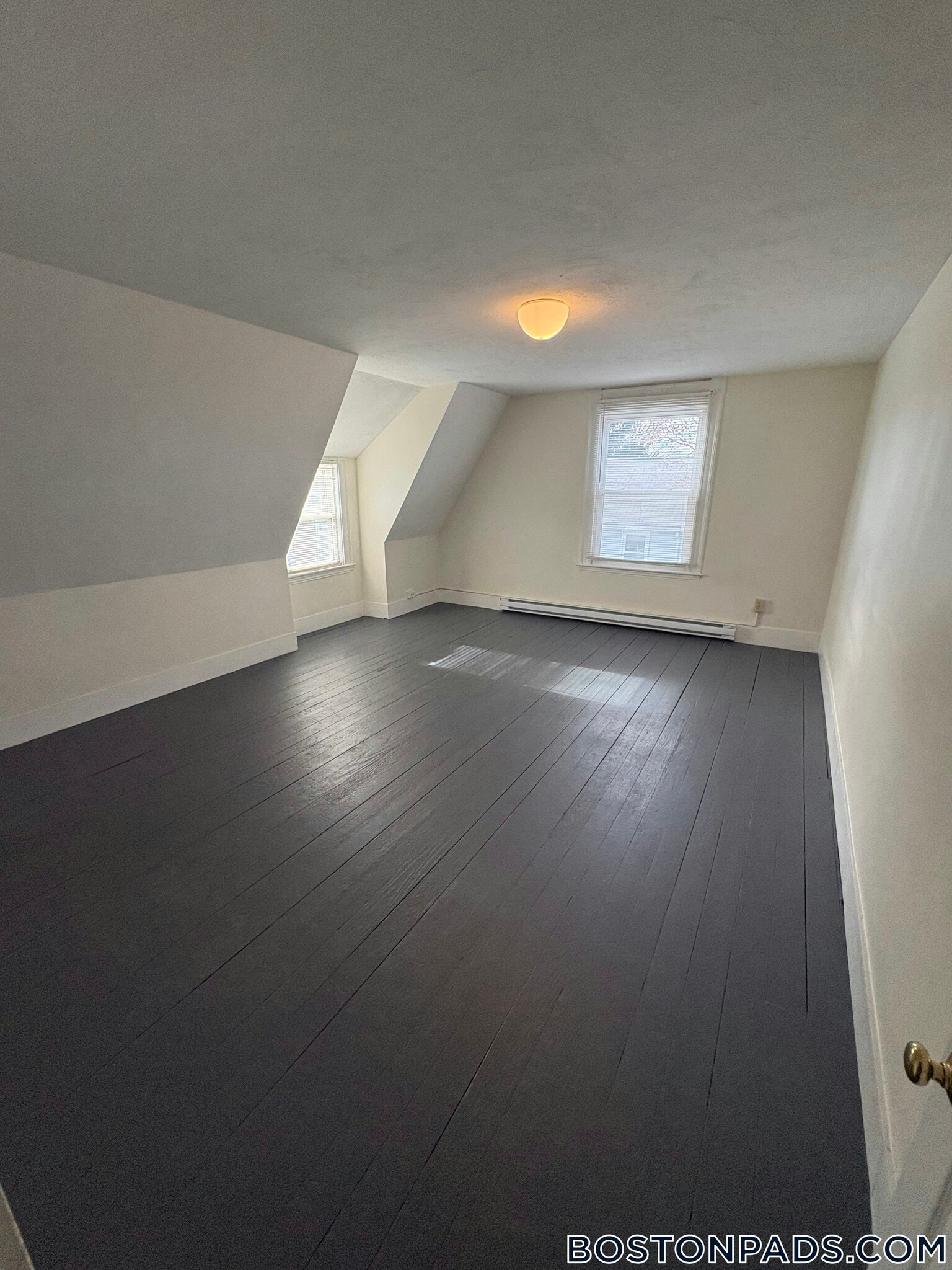 Building Photo - 27R Albion St