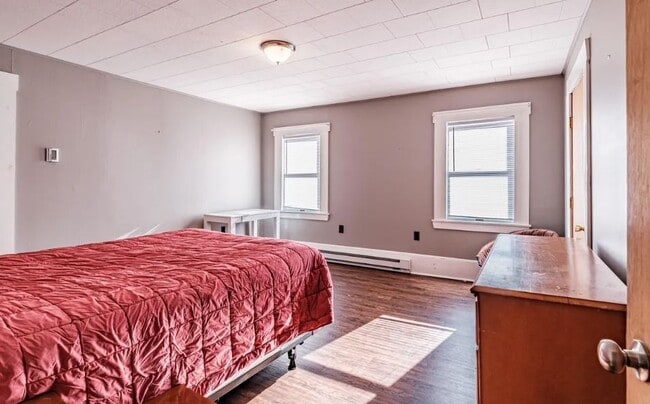 Building Photo - 131 W Bethel Rd