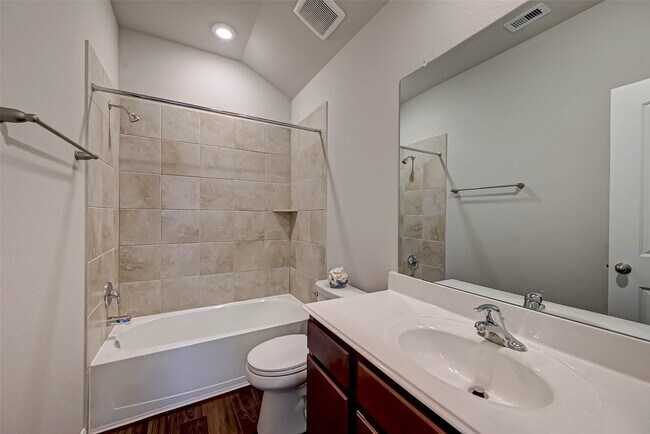 Building Photo - 21450 Holly Heights Rd