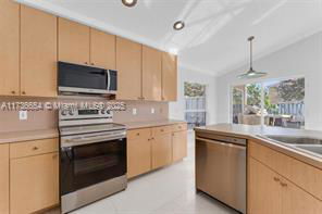 Building Photo - 14318 NW 15th Dr