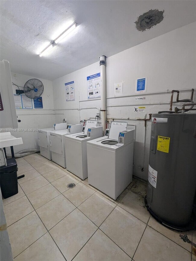 Building Photo - 7410 SW 82nd St