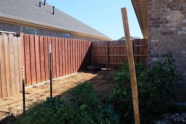 Building Photo - 5027 Cy Young Dr