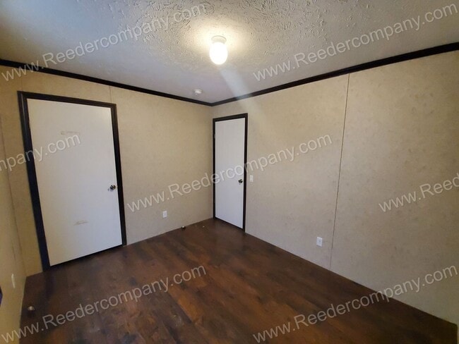 Building Photo - 3 bedroom house