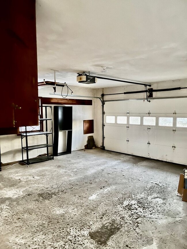 Building Photo - 102 Elmsford Rd