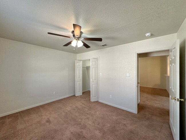 Building Photo - 3803 El Paso Dr