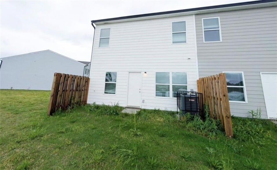 Building Photo - 118 Brexley Dr