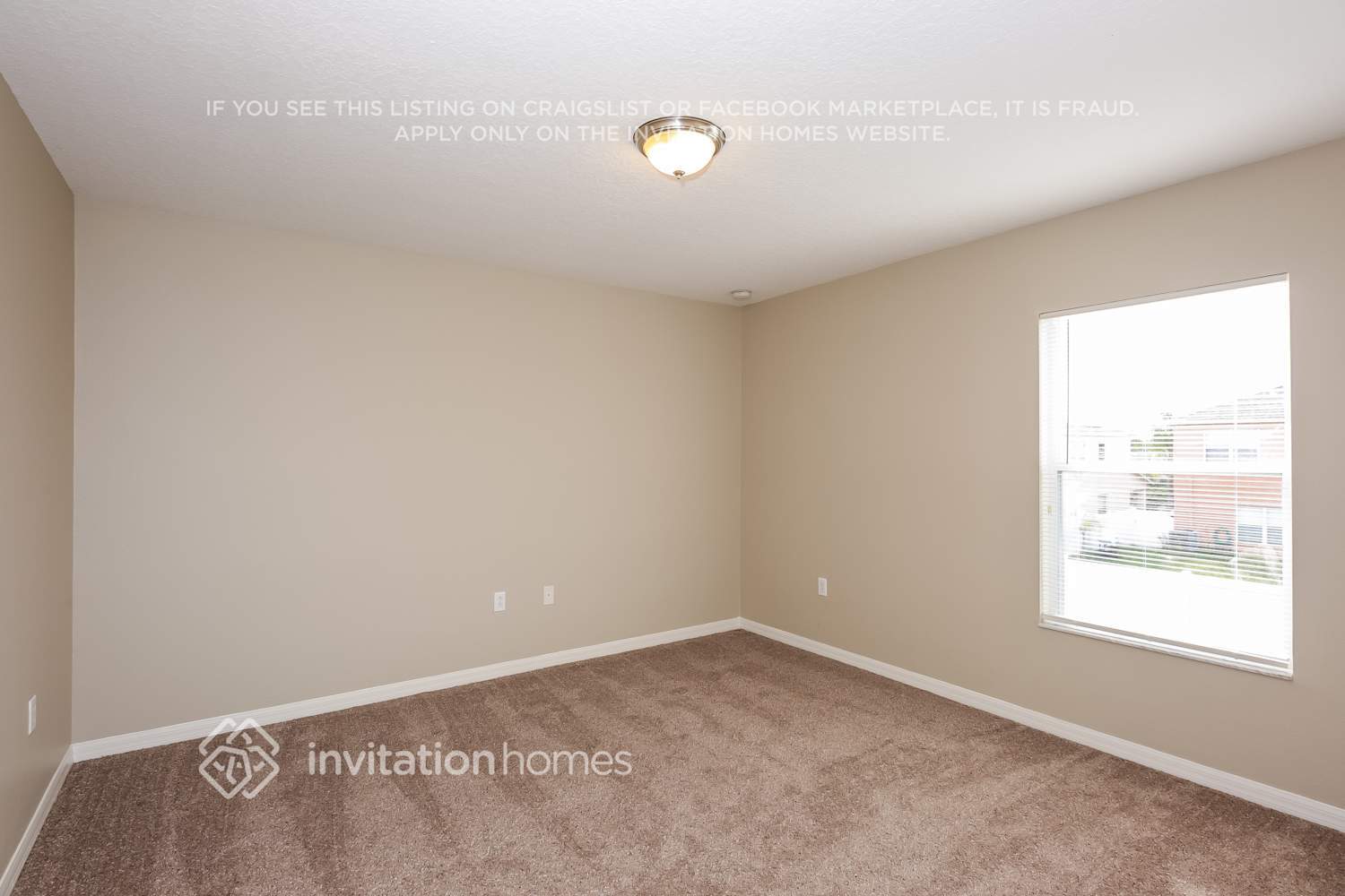 Building Photo - 2458 Hamlet Cir