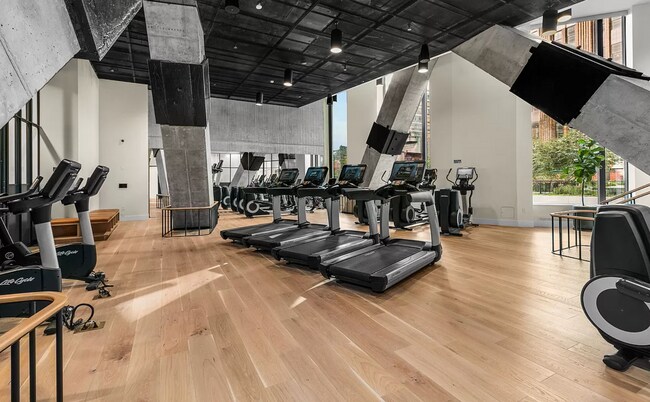 Building Photo - 11 Hoyt St