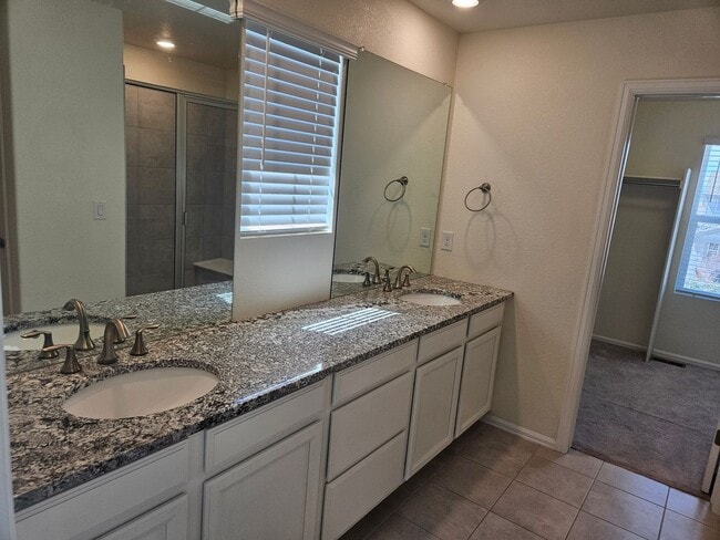 Building Photo - 3 Bed 2.5 Bath Home In Commerce City