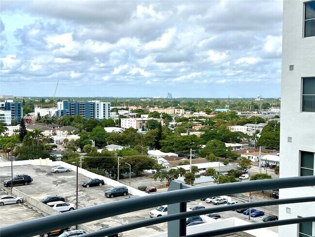 Building Photo - 1830 Radius Dr