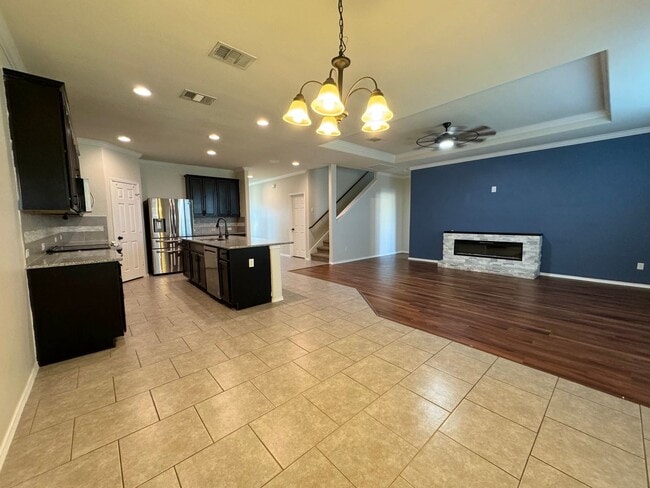 Building Photo - AVAILABLE SOON!