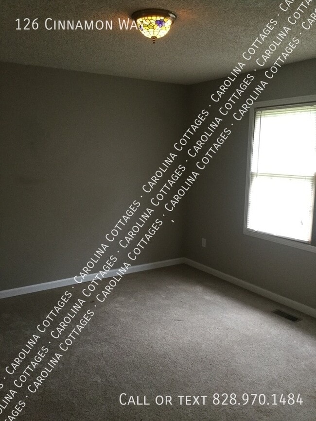 Building Photo - 126 Cinnamon Way