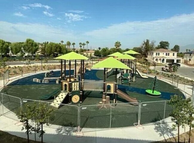 Building Photo - 2 Bedroom 1 Bath for rent in Loma Linda PLEASE READ DESCRIPTION