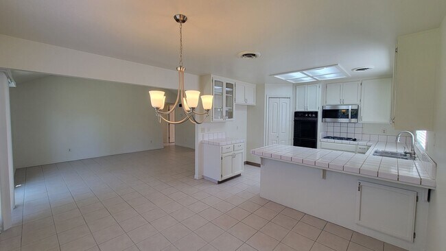 Building Photo - 3612 Wild Palms Dr