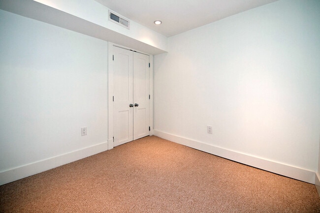 Building Photo - 701 Florida Ave NE