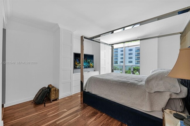 Building Photo - 2401 Collins Ave