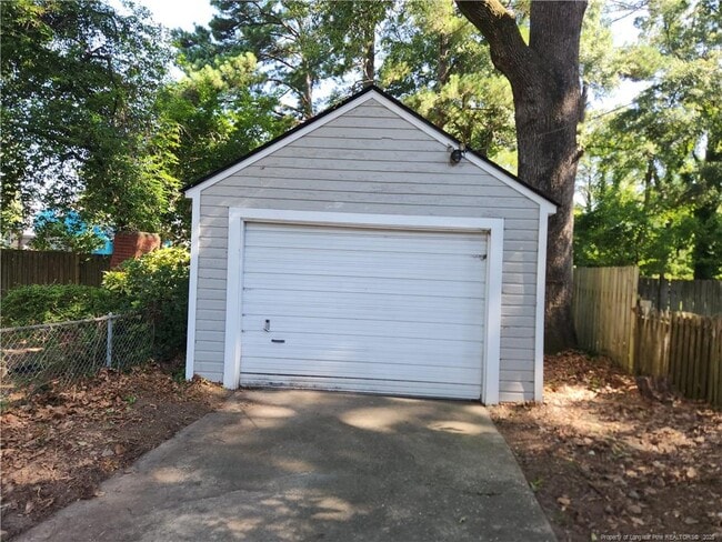 Building Photo - 710 Rush Rd