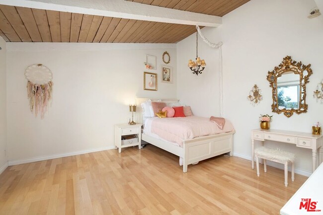Building Photo - 28240 Rey De Copas Ln