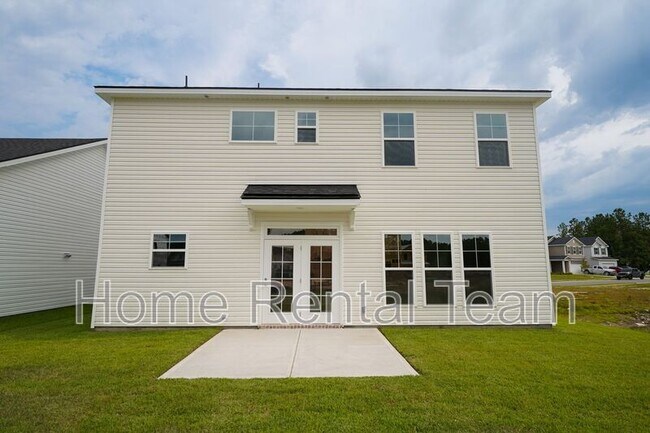 Building Photo - 16 Roxbury Dr