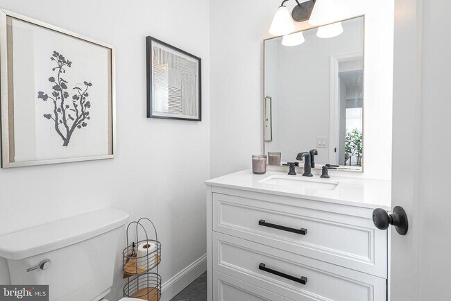 Building Photo - 3051 Lawrenceville Rd