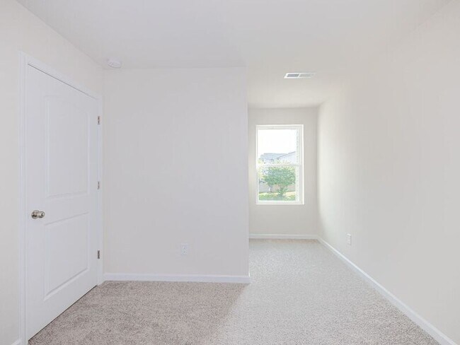 Building Photo - 241 Century Dr