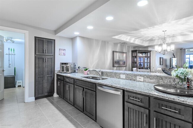 Building Photo - 3313 Sunset Key Cir