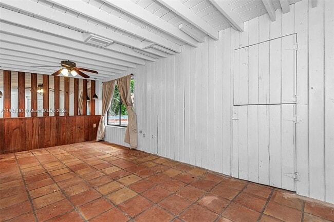 Building Photo - 3656 Avocado Ave