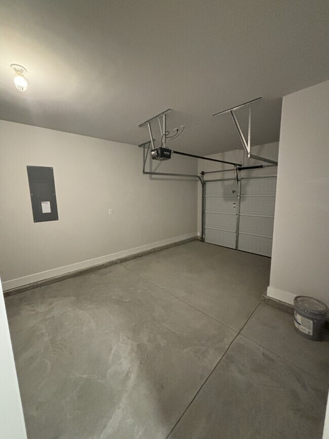 Building Photo - 112 Doya Ct
