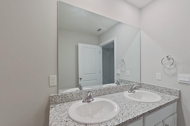 Building Photo - 8740 SW 43rd Ter