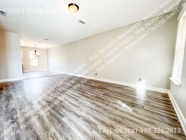 Building Photo - Spacious 3 Bedroom, 4 Bathroom Townhome fo...