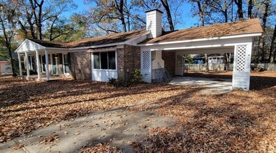 Building Photo - 1702 Wandering Way