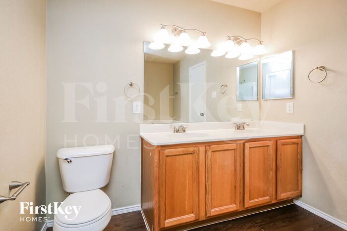 Building Photo - 2980 Santa Sabina Dr
