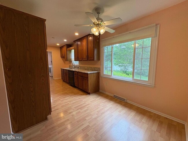 Building Photo - 5301 New Church Ct