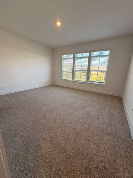 Master Bedroom - Downstairs - 4305 Ashland City Hwy