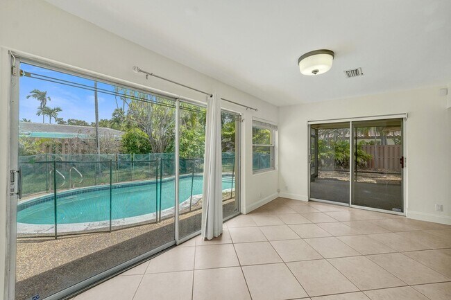 Building Photo - 4721 Sarazen Dr