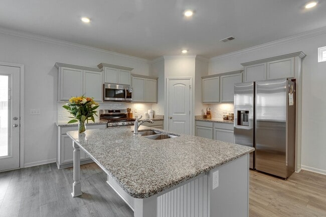 Building Photo - 5020 Bridgemore Blvd