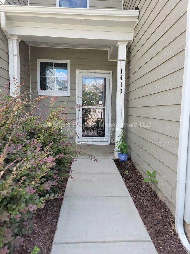 Building Photo - 1410 Bramblewood Dr