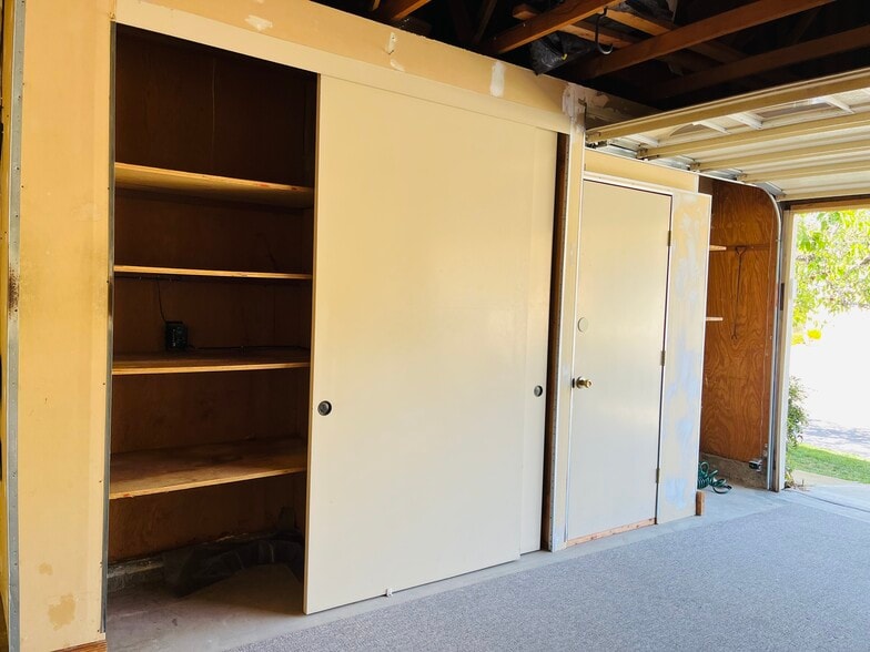 Building Photo - 15853 Windrose Way