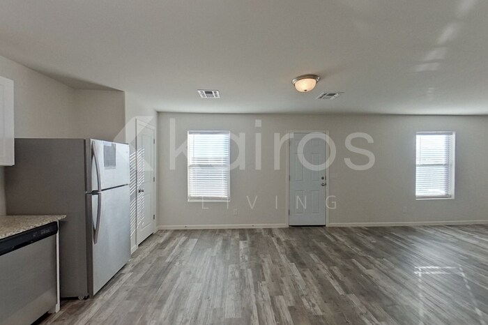 Building Photo - 3578 Koval Dr