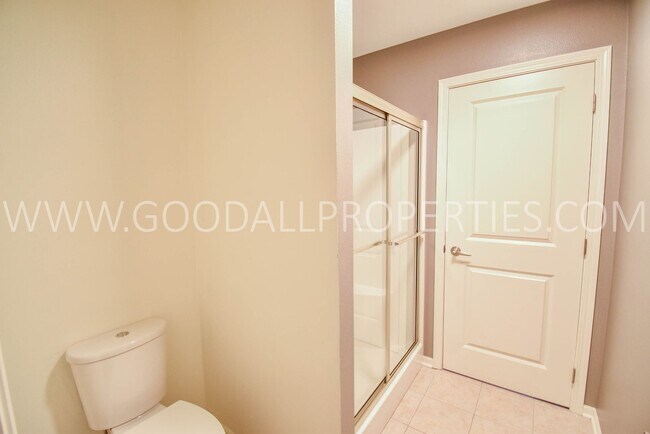 Building Photo - 4 Bedroom 4 Bath Executive Home in West Des Moines with a fenced in yard and a 3-car garage