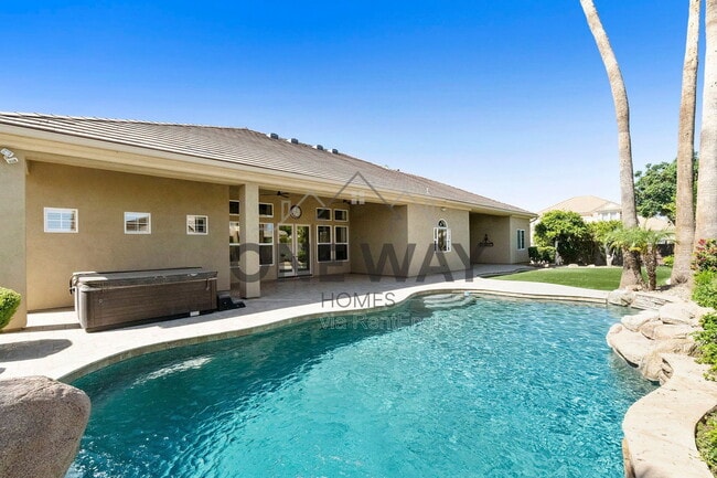 Building Photo - 4432 E Ford Ave