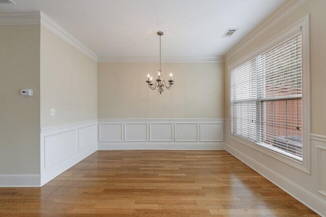 Building Photo - 10293 Midway Ave