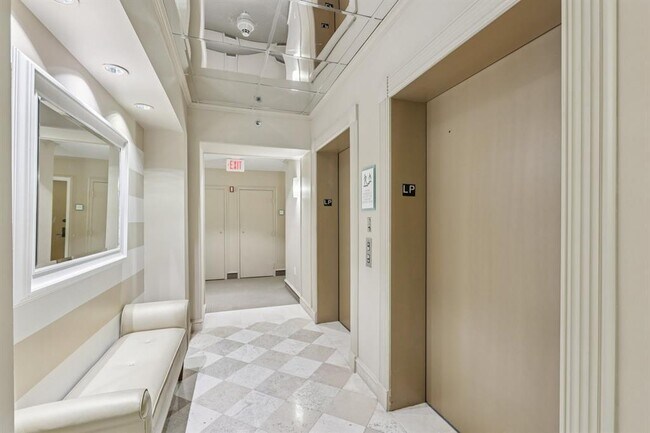 Building Photo - 7330 Ocean Terrace