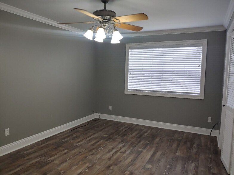 Bedroom - 620 S Polk St