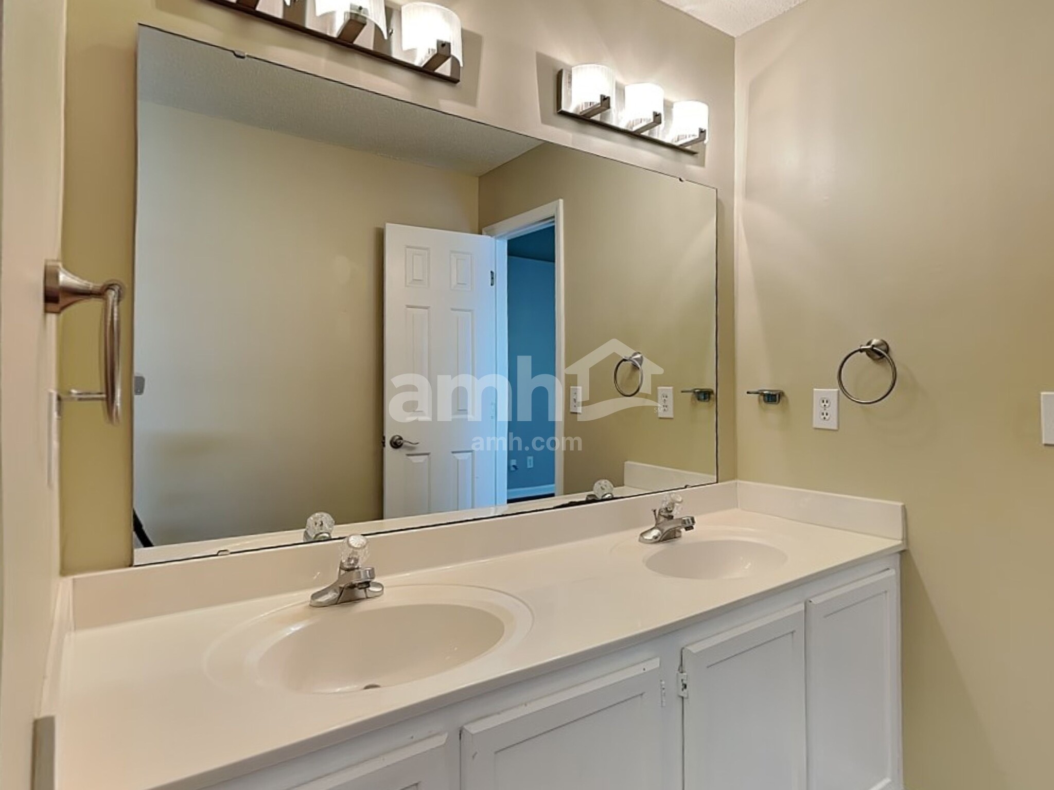 Building Photo - 3111 Brookrun Dr