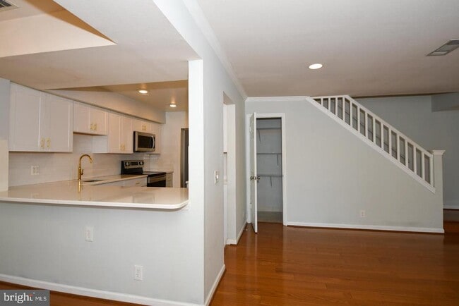 Building Photo - 10715 Hampton Mill Terrace