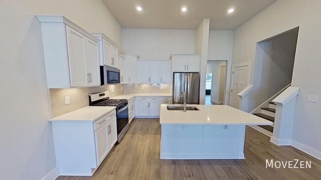 Building Photo - 210 Woodhouse Wy